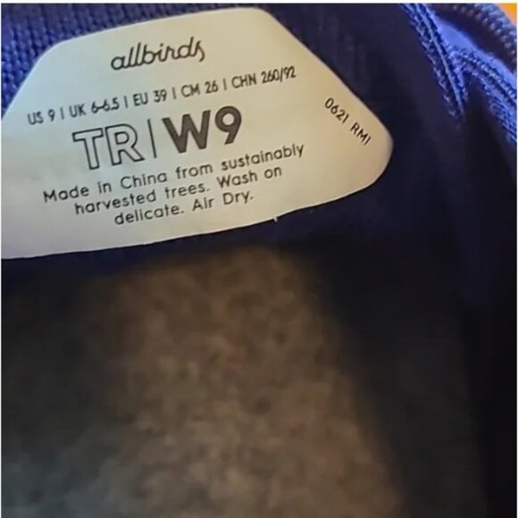 AllBirds - Women's Tree Runner Sneaker  - SZ US 9 - Picture 4 of 8